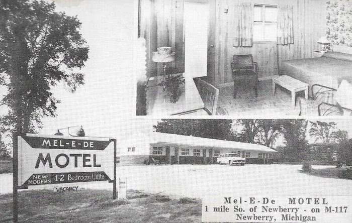 Hollywoods Motel (Mel-E-De Motel) - Old Bw Post Card